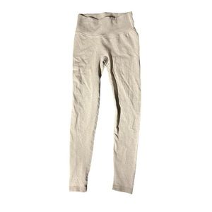 geez louise >.< | beautiful tan gym leggings